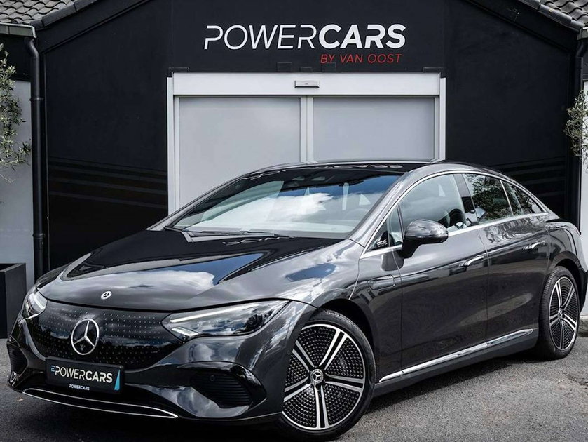 Mercedes EQE