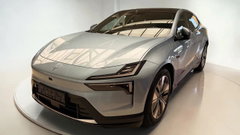 POLESTAR 4