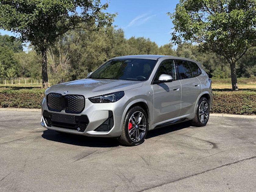 BMW iX1