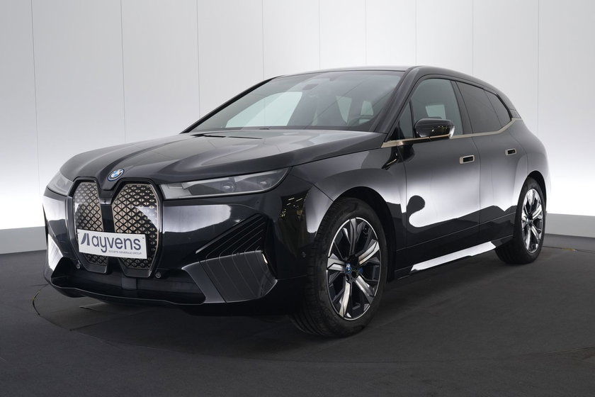BMW iX