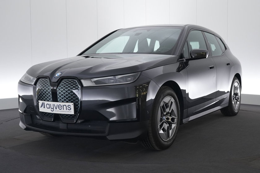 BMW iX