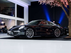Porsche 911 CARRERA